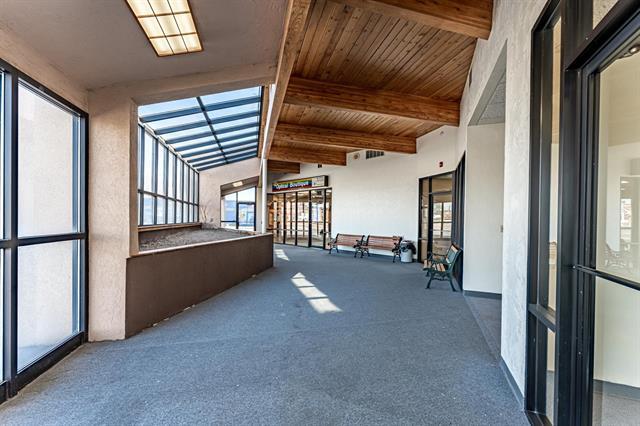 More Photos Of 34 SE Main St, Blackfoot Office For Sale