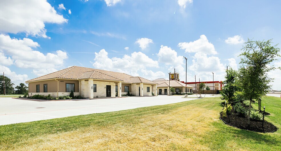 More Photos Of 8525 N Sam Houston Pkwy E, Humble Medical For Sale