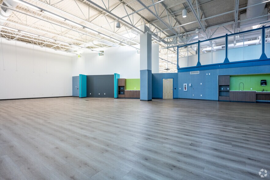 More Photos Of 119 Cane Creek Blvd, Danville Warehouse For Lease