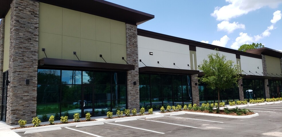 More Photos Of 7125 Hoffner Ave, Orlando General Retail For Lease