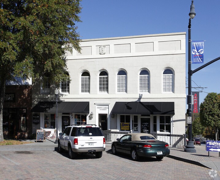 More Photos Of 412 Adamson Sq, Carrollton Storefront Retail Office For Lease