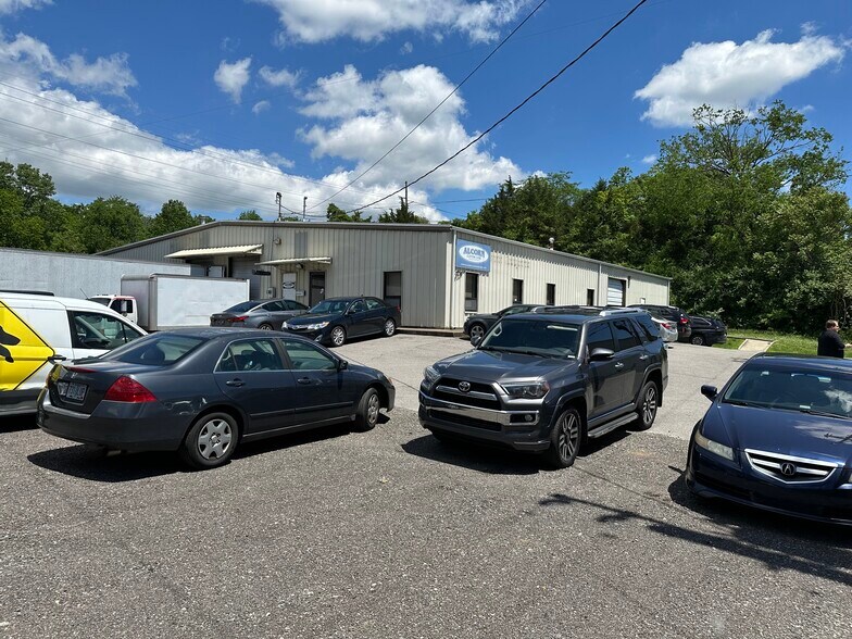 More Photos Of 3215 Ambrose Ave, Nashville Warehouse For Lease