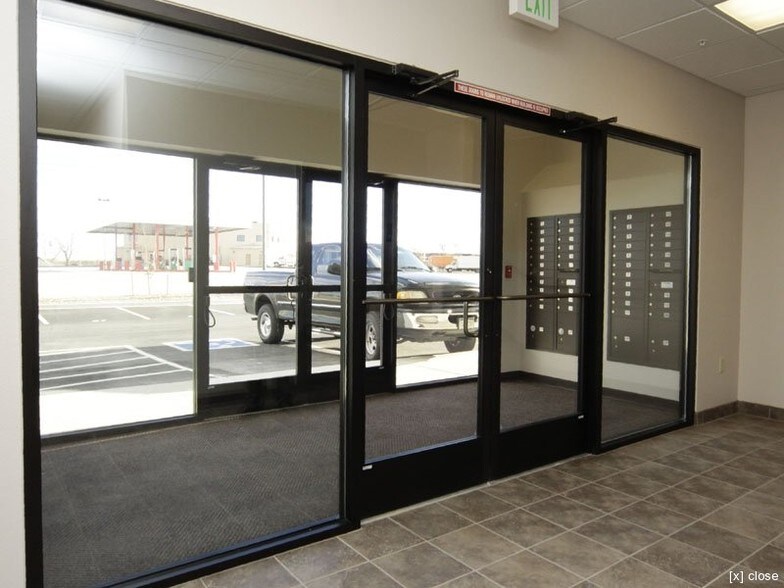 More Photos Of 6045 Lipan St, Denver Unknown For Lease