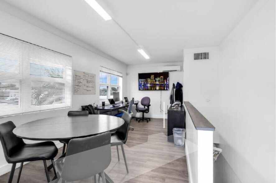 More Photos Of 3220 SW 2nd Ave, Fort Lauderdale Refrigeration Cold Storage For Lease