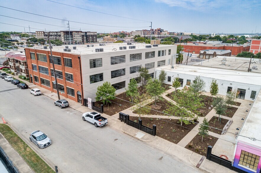 More Photos Of 120 St Louis Ave, Fort Worth Office For Lease