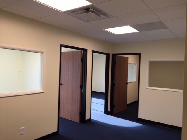 More Photos Of 6430 Variel Ave, Woodland Hills Warehouse For Lease