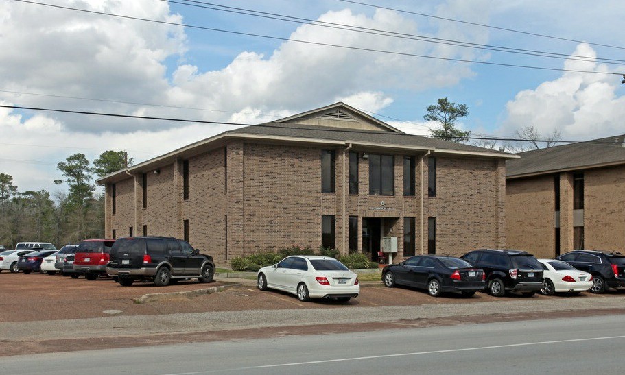 Primary Photo Of 100 Commercial Cir, Conroe Unknown For Lease