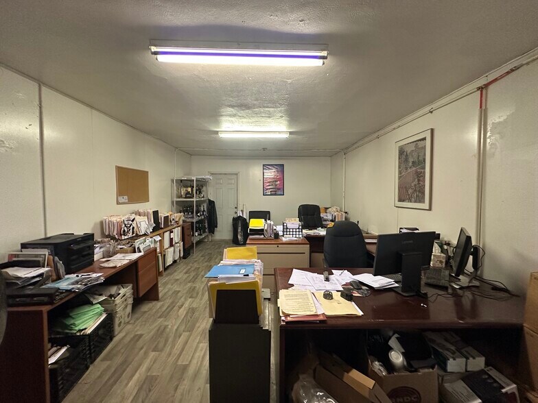 More Photos Of 2410 Armory Rd, Barstow Restaurant For Sale