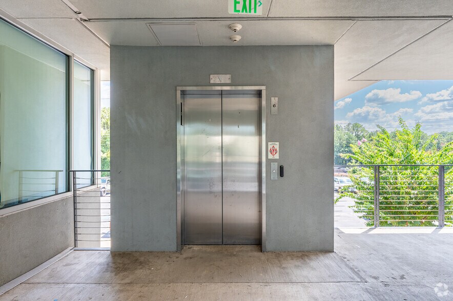 More Photos Of 1 Dunwoody Park, Atlanta Unknown For Lease