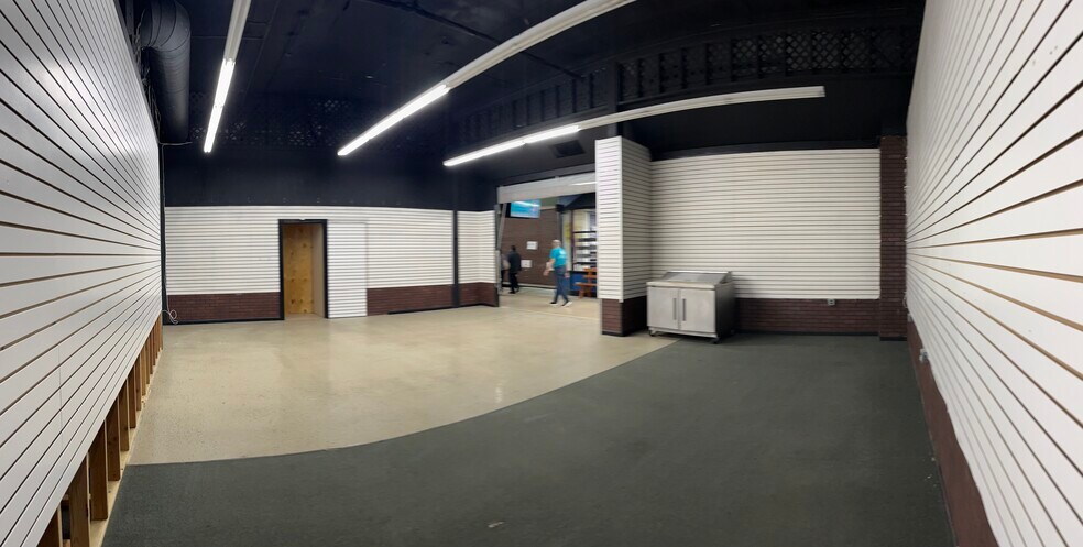 More Photos Of 41 Clementon Rd, Berlin Supermarket For Lease