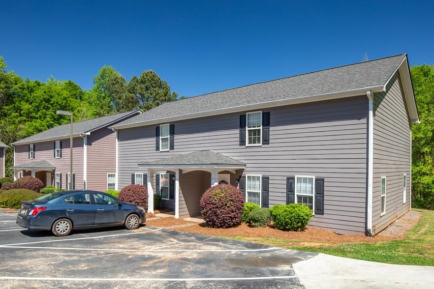 More Photos Of 878 Hospital Rd, Commerce Apartments For Sale