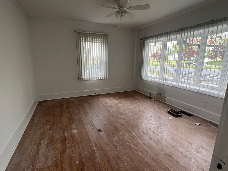 More Photos Of 588 US Highway 46, Fairfield Medical For Sale