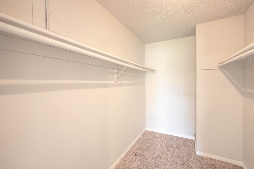 More Photos Of 1947 Greenbriar Colony Dr, Houston Apartments For Sale