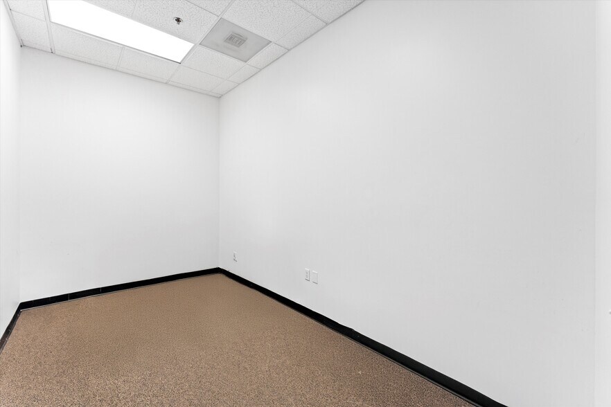 More Photos Of 7433-7439 Lampson Ave, Garden Grove Warehouse For Sale