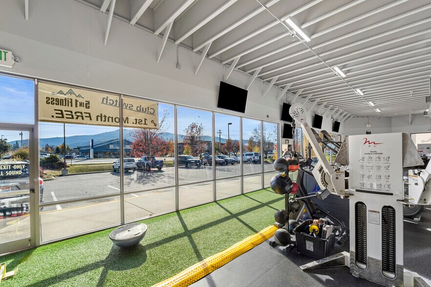 More Photos Of 1631 E Seltice Way, Post Falls Freestanding For Sale