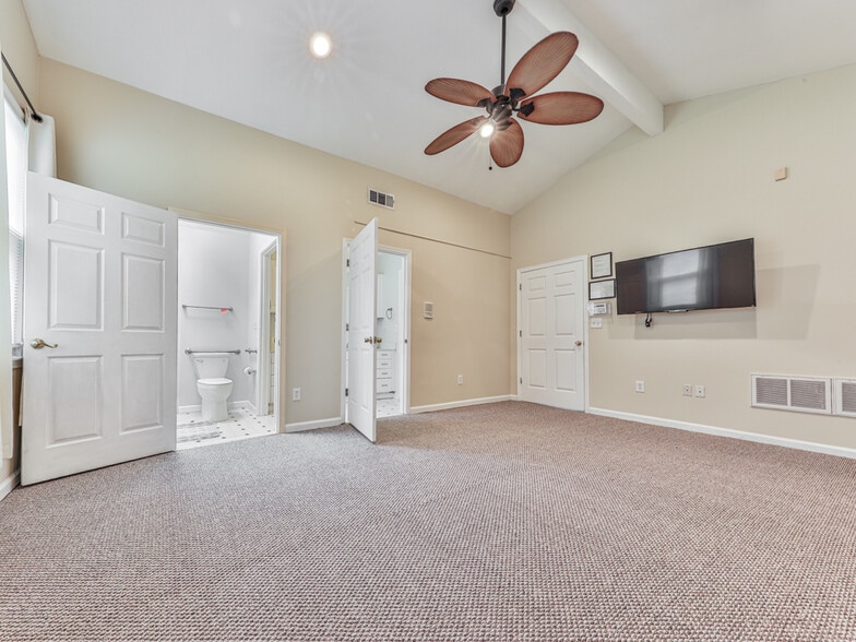 More Photos Of 3605 Shallowford Rd, Marietta Healthcare For Sale