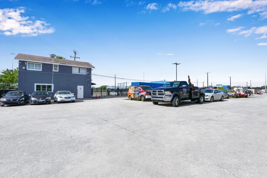 More Photos Of 551 Steves Ave, San Antonio Office Residential For Sale