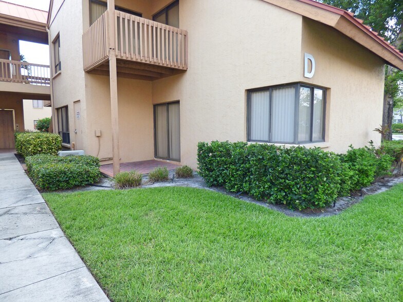More Photos Of 2831 Ringling Blvd, Sarasota Office For Sale