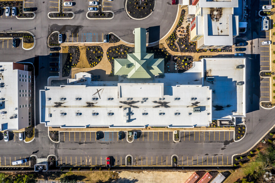 More Photos Of 7890 Craft Goodman Frontage Rd, Olive Branch Hotel For Sale