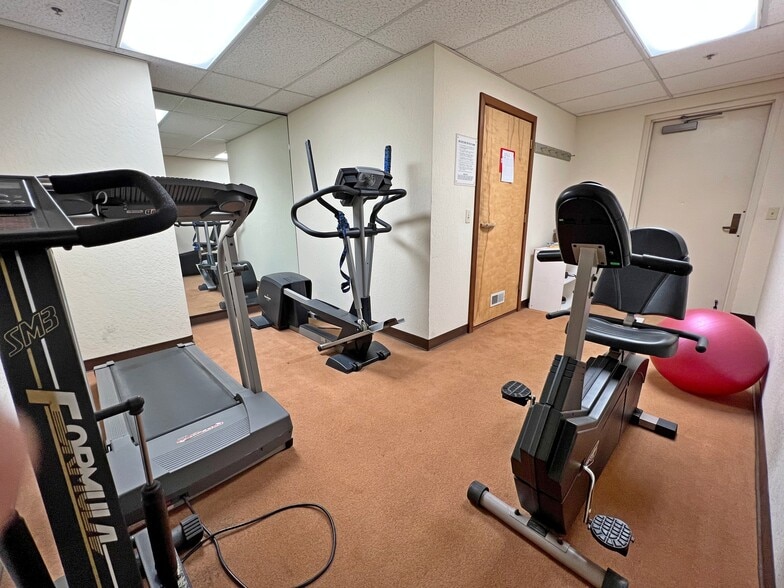 More Photos Of 12280 Saratoga-Sunnyvale Rd, Saratoga Office For Sale