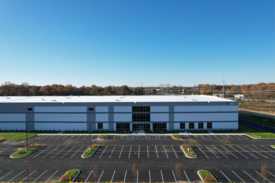 More Photos Of 700 Dusk Run Rd, Newark Unknown For Lease