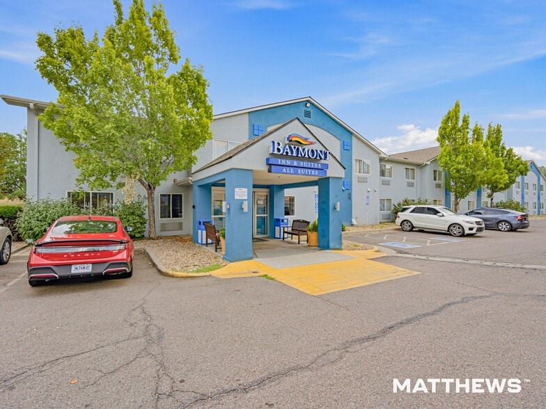 Primary Photo Of 11909 W 6th Ave, Lakewood Hotel For Sale