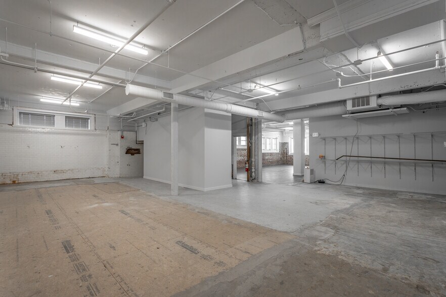 More Photos Of 123 E 7th St, Chattanooga Office For Sale