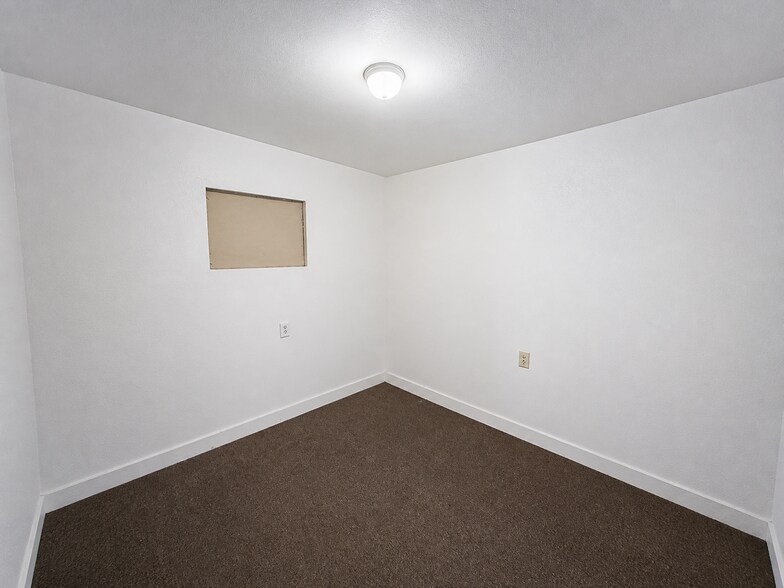 More Photos Of 508 S Broadway, Baltimore Storefront Retail Office For Lease