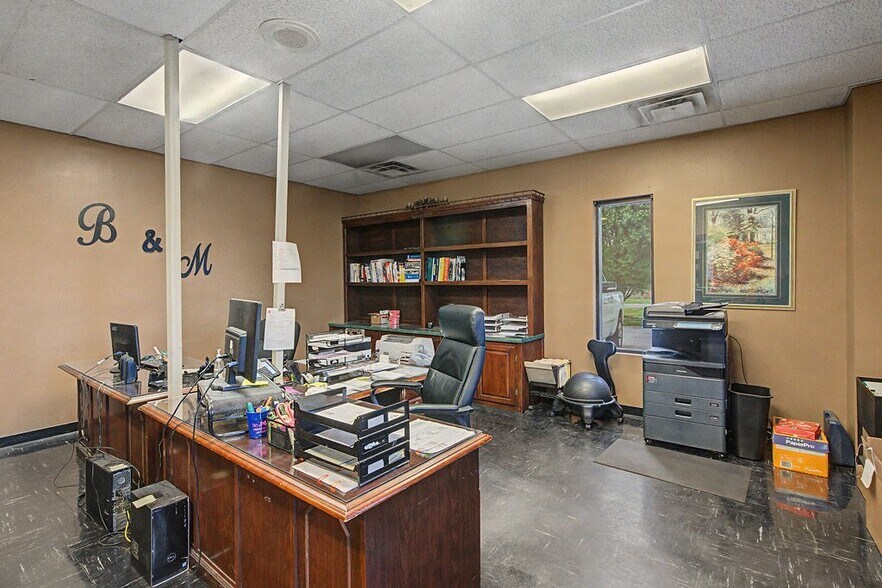 More Photos Of 254 Commerce Ct, Hopkinsville Industrial For Sale
