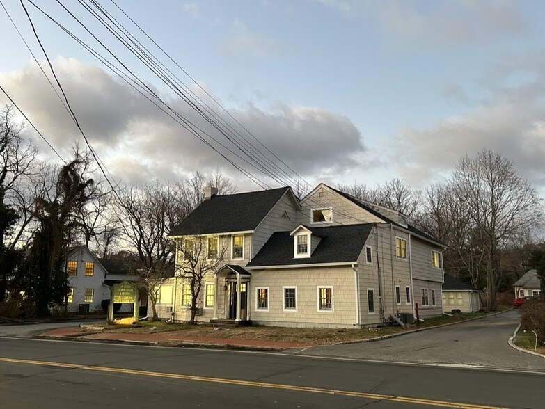 Primary Photo Of 199 E Main St, Smithtown Office For Sale