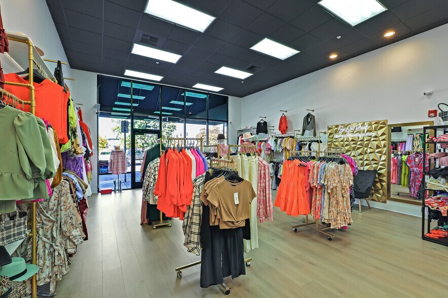 More Photos Of 199 Blue Ravine Rd, Folsom Freestanding For Lease
