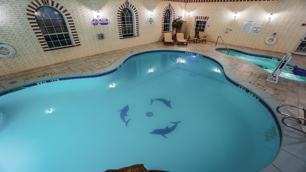 More Photos Of 3119 Perryton Pkwy, Pampa Hotel For Sale