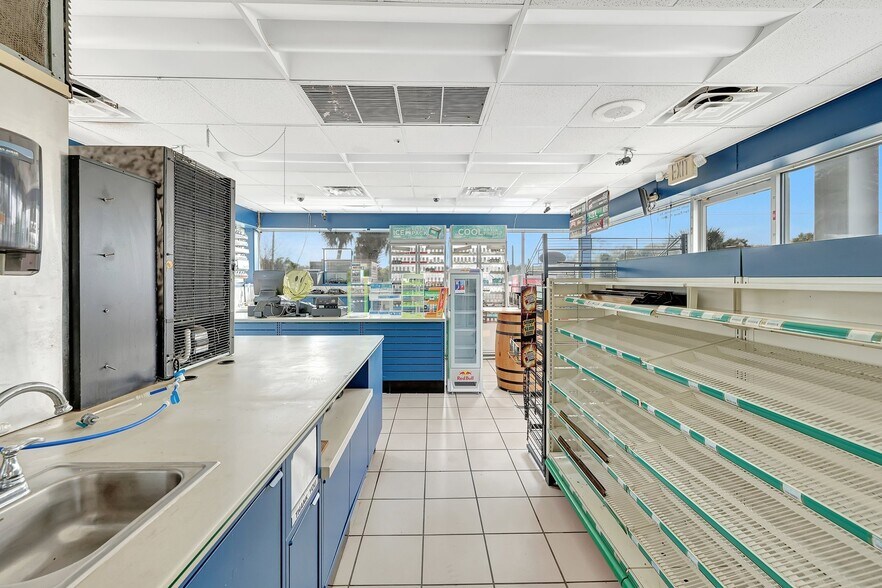 More Photos Of 4696 Okeechobee Rd, Fort Pierce Service Station For Sale
