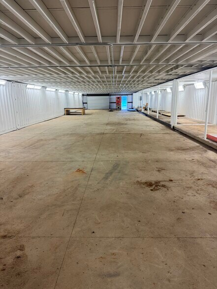 More Photos Of 8821 Gulf Ct, Raleigh Self Storage For Lease