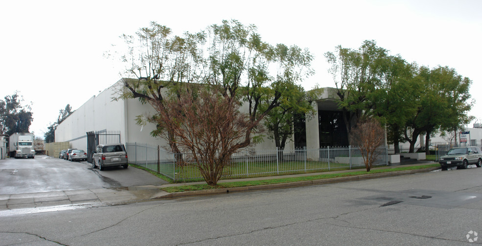 Primary Photo Of 12840 Bradley Ave, Sylmar Warehouse For Lease