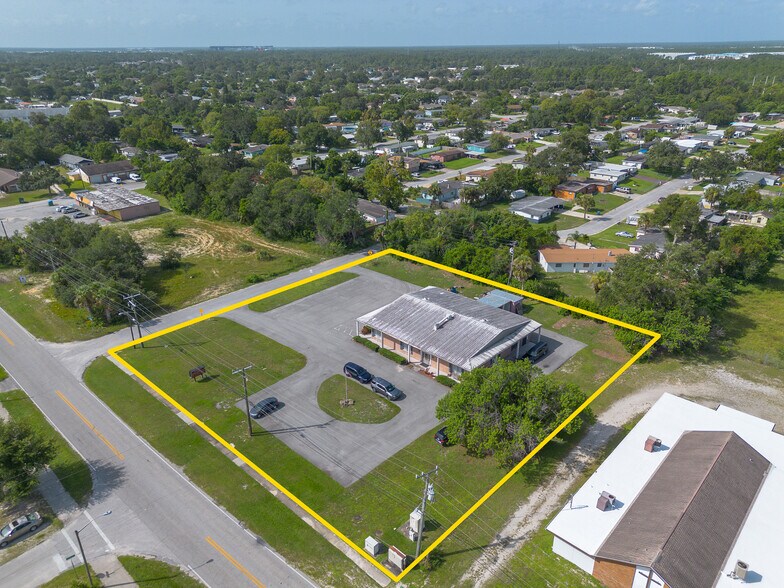 More Photos Of 1036 Derbyshire Rd, Daytona Beach Office For Sale