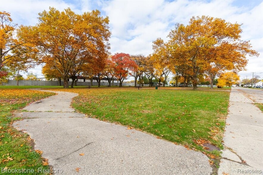 More Photos Of 22021 Memphis Ave, Warren Lodge Meeting Hall For Sale