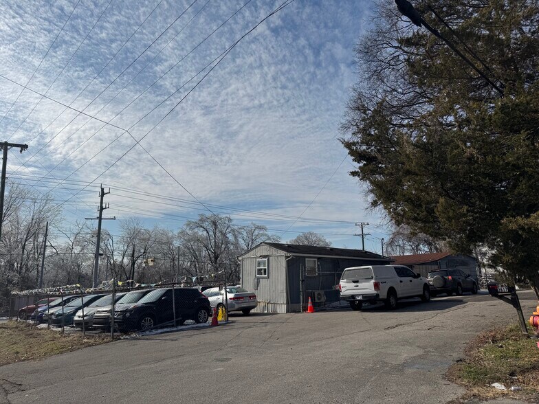 More Photos Of , Old Hickory General Retail For Sale