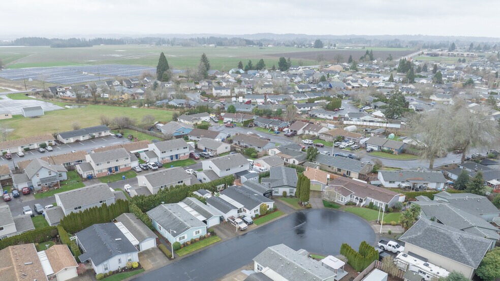 More Photos Of 3445 Hidden View Ln NE, Salem Manufactured Housing Mobile Home Park For Sale