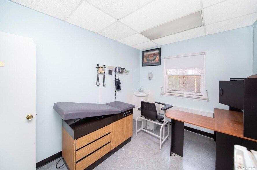 More Photos Of 8708 Justice Ave, Elmhurst Apartments For Sale