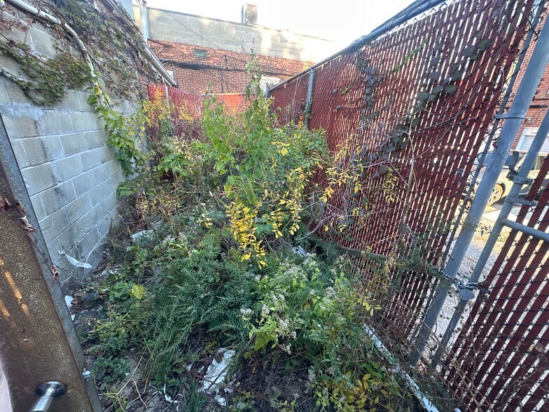 More Photos Of 144-22 Jewel Ave Hls, Kew Gardens Hills Storefront For Sale