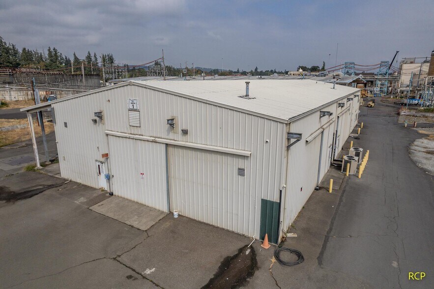 More Photos Of 1400 Kaster Rd, Saint Helens Manufacturing For Sale