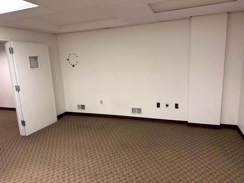 More Photos Of 170 Us Highway 206, Hillsborough Warehouse For Sale