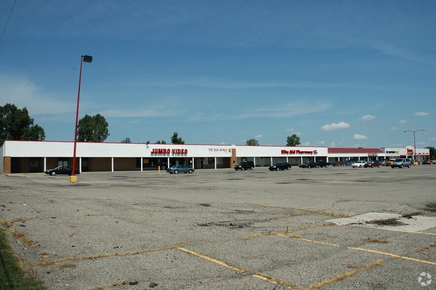 More Photos Of 9098-9136 Miller Rd, Swartz Creek General Retail For Sale
