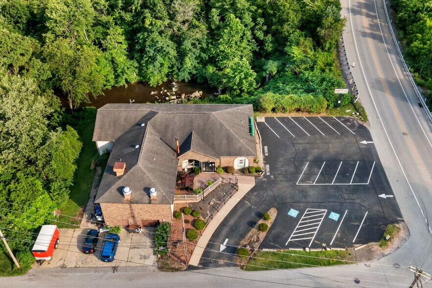 More Photos Of 2001 E Washington St, New Castle Restaurant For Sale