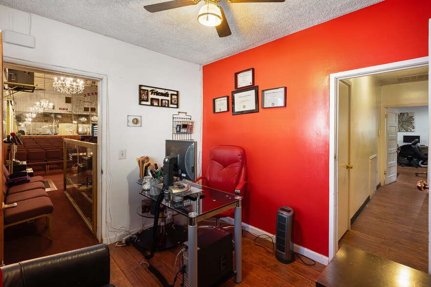 More Photos Of 8461 S San Pedro St, Los Angeles Religious Facility For Sale