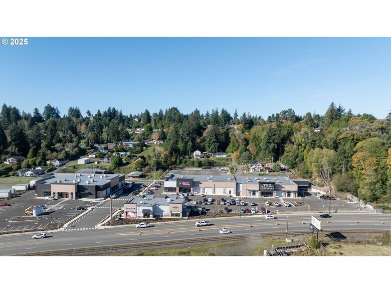 More Photos Of 1236 Teakwood Ave, Coos Bay Health Club For Sale
