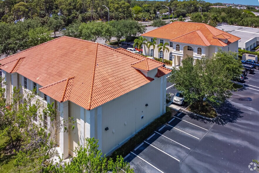 More Photos Of 4375 Radio Rd, Naples Office For Lease