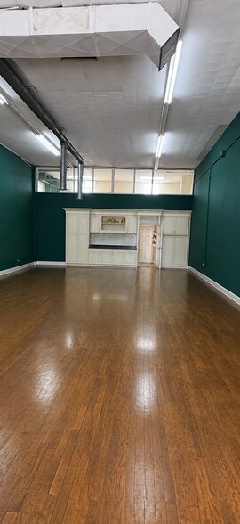 More Photos Of 711 W Smith St, Orlando General Retail For Lease