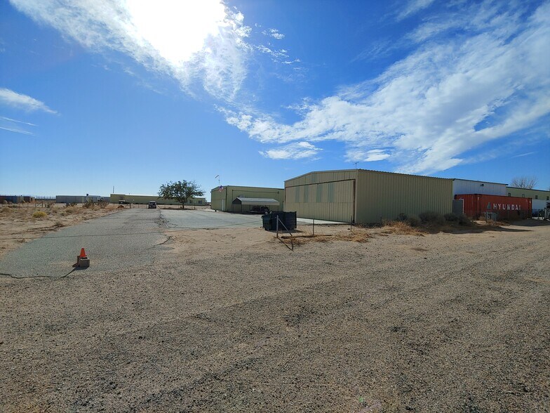More Photos Of 6001 Curtis Pl, California City Warehouse For Sale